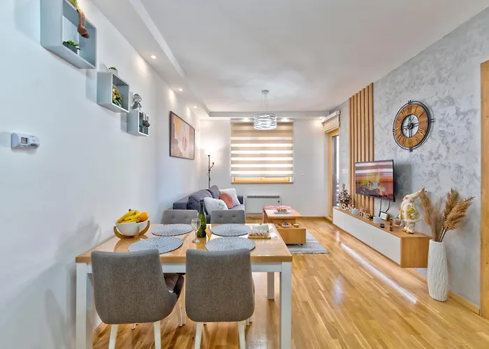 Harmonija Nm & U Ceni * 兹拉蒂博尔